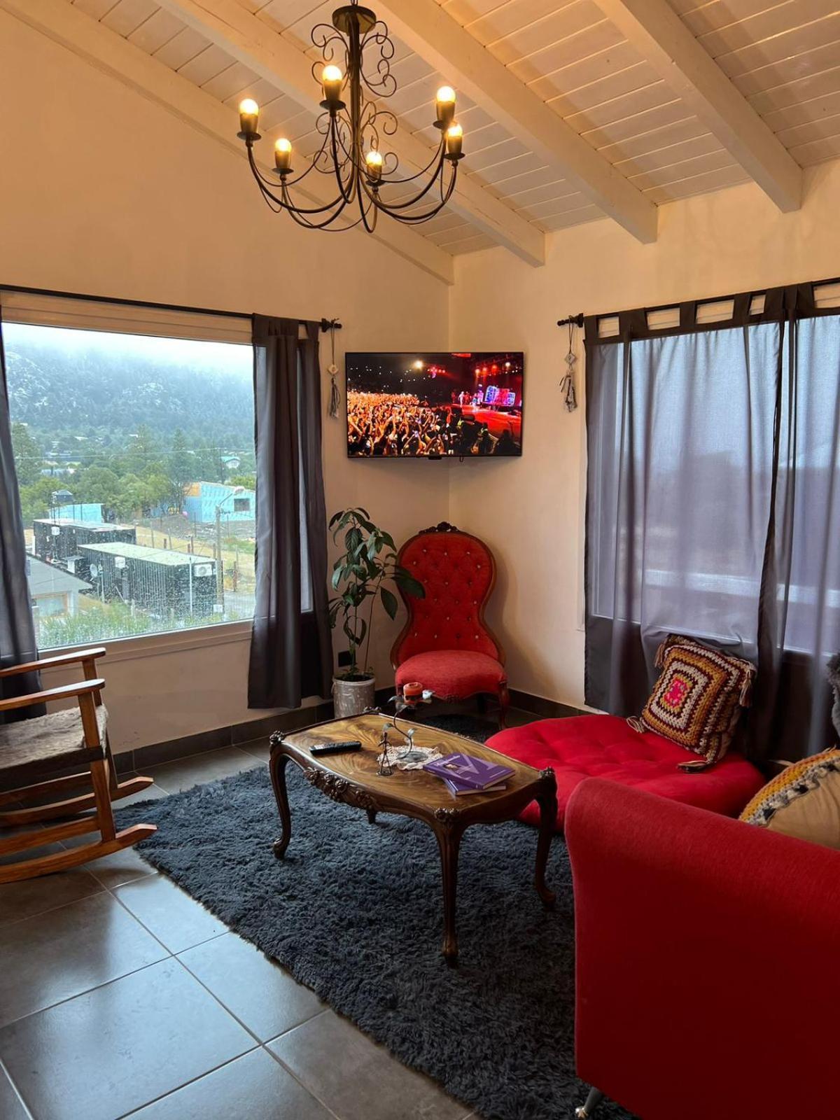 Hermosa Casa De Montana A Estrenar Con Vistas Increibles A Cerros De *